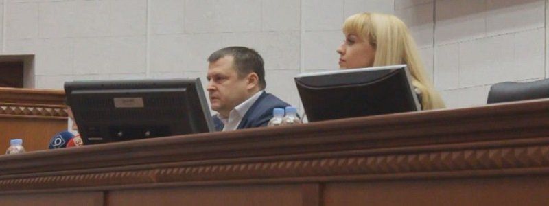 Борис Филатов решил стать открытым мэром, но не смог