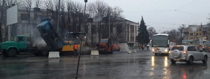 Чинить дороги в Днепре будет «дочка» Тараса Палия и ООО «УПС»