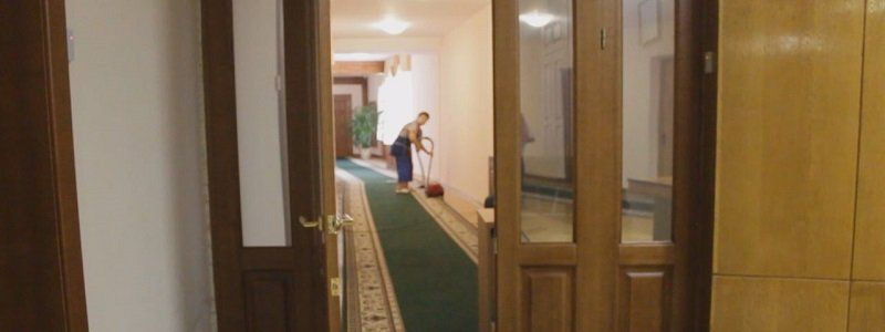 Сколько зарабатывают чиновники Днепропетровского горсовета