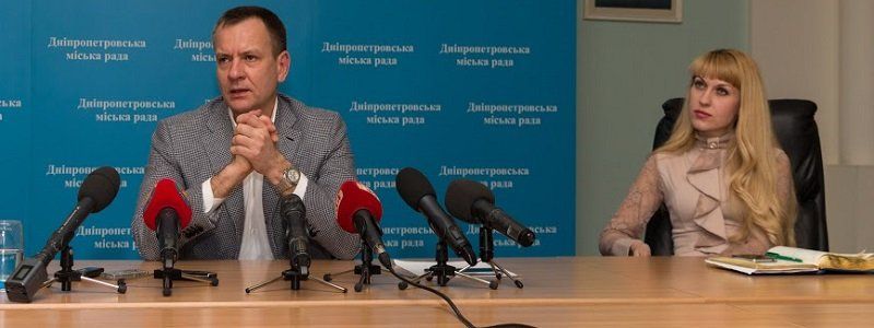 В Днепропетровске нет бюджета, потому что чиновники не умеют считать в столбик