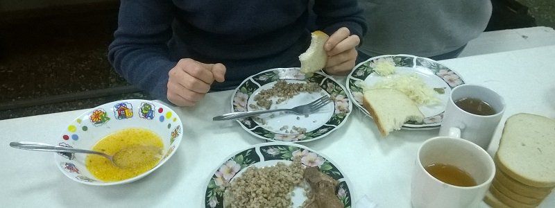 Чем кормят юных днепропетровских спортсменов
