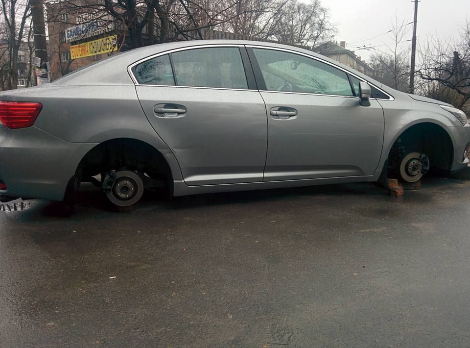 1656099_1694945470765560_1181934450697400906_n