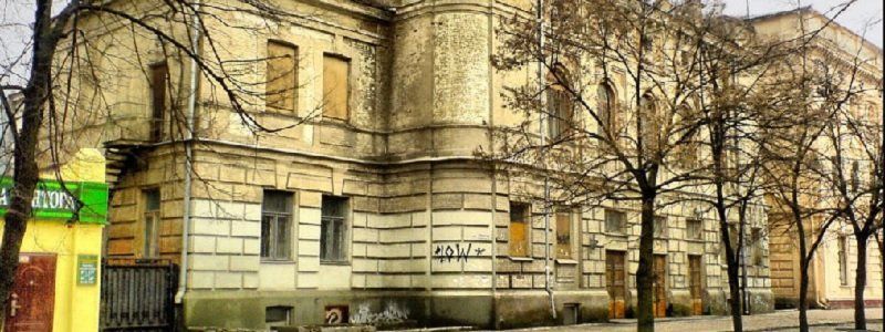 Дом офицеров чуть не стал фешенебельным отелем