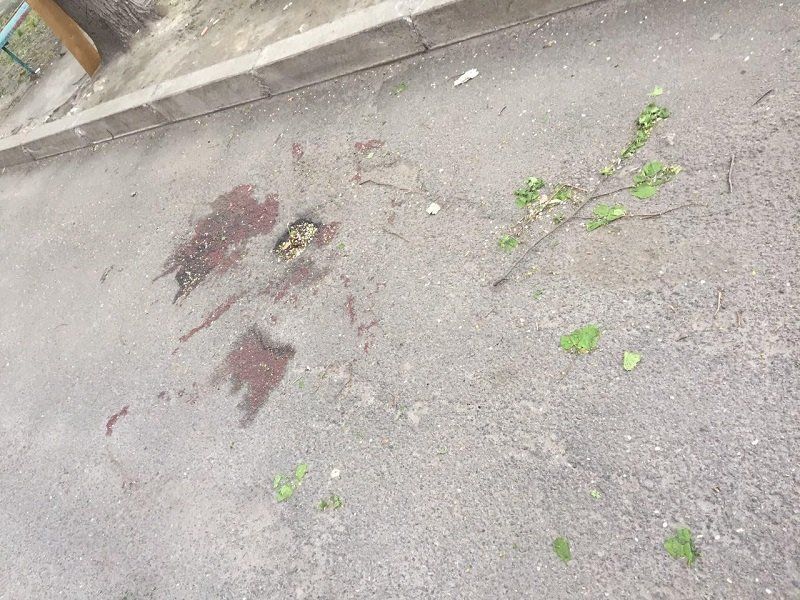 человек выпал из окна