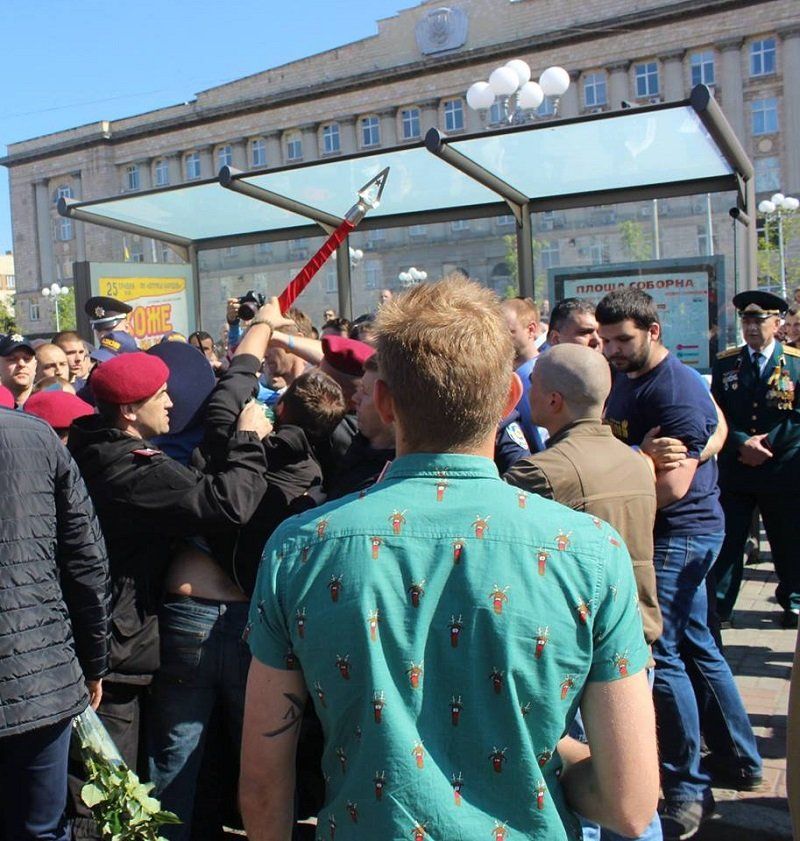 Спроба розгорнути червоний прапор в Черкасах