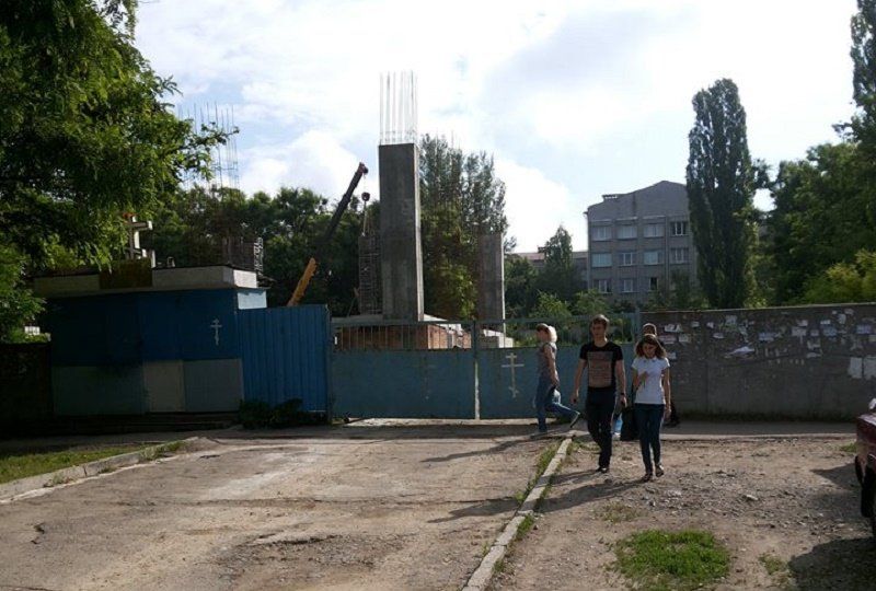 недострой на Тополе