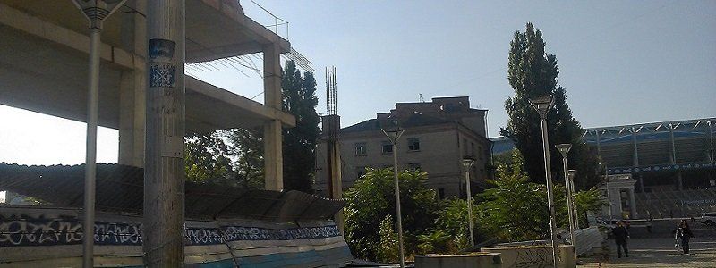 Недострой в районе бульвара Кучеревского угрожает безопасности центра города