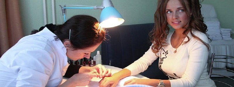 Насколько реально подхватить смертельную болезнь в салоне красоты?
