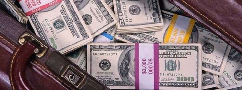Яйця, косарки, крокодили в діамантах. Що задекларували черкаські нардепи