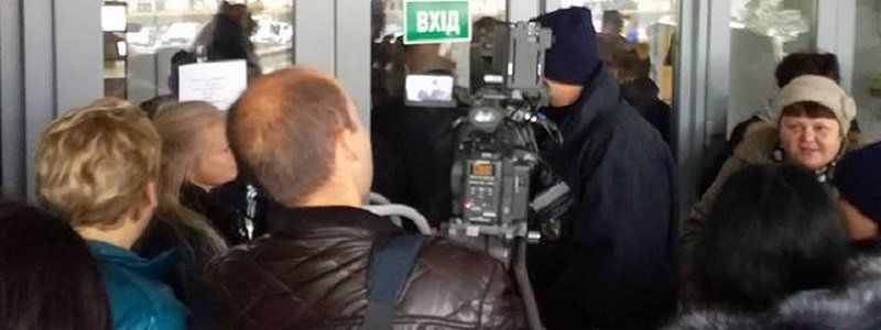 Исполком горсовета в Днепре теперь будет закрытым?