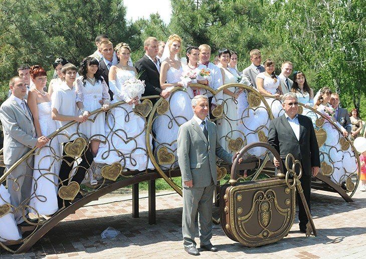 Открытие моста влюбленных в Днепре