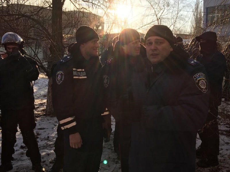 По всему Днепру сносят рекламные конструкции. Почему? 3