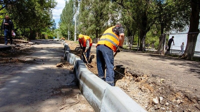 Заммэра Днепра Михаил Лысенко о ремонтах ко Дню города, и кто мешает стройке метро 8