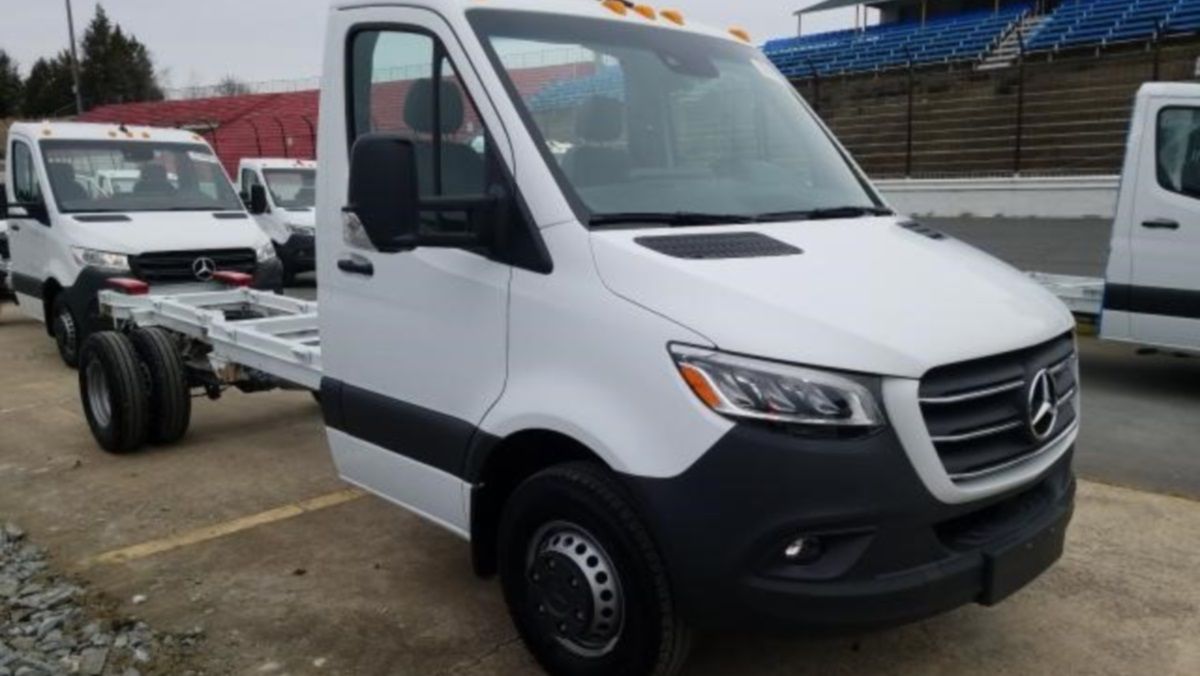 В Кривом Роге водоканал «по договорняку» купит автомобилей на 8 миллионов гривен