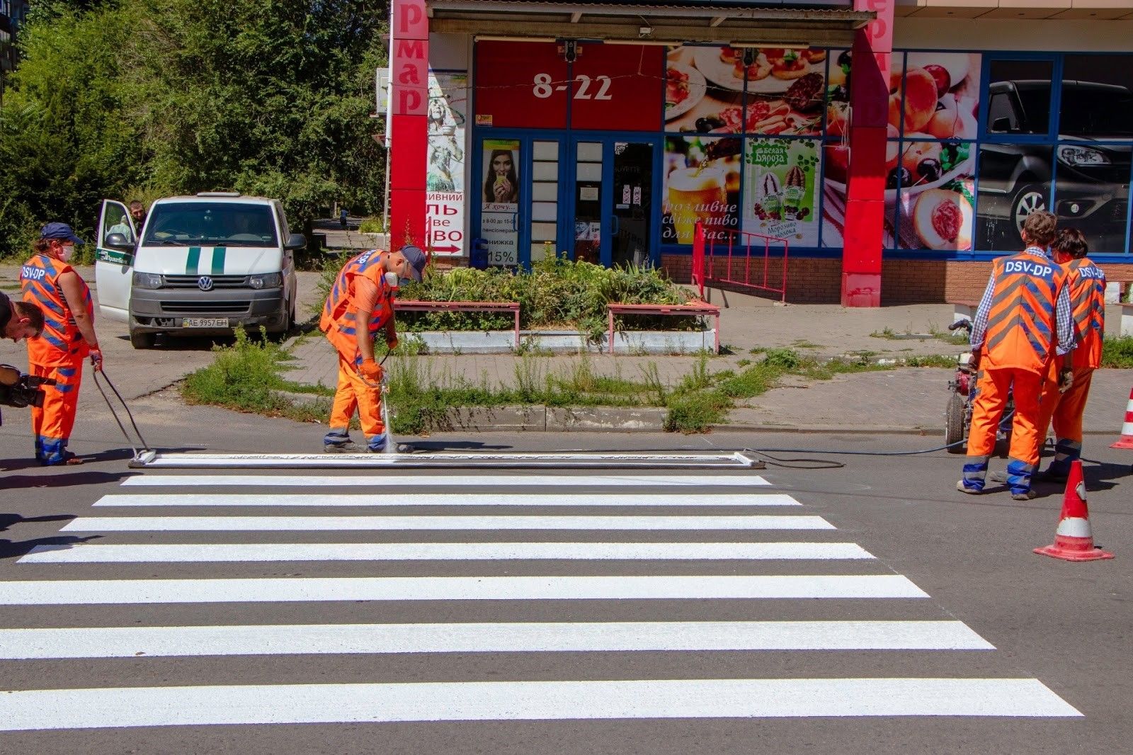 Новые светофоры, «островки» и «лежачие полицейские»: как мэрия Днепра делает безопасными дороги города 6