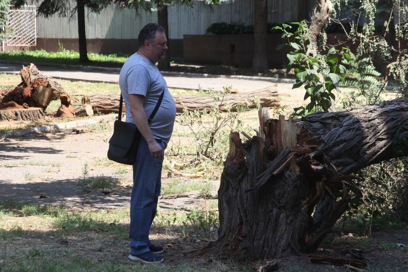 Слуга народа Кирилл Нестеренко обманул жителей Днепра, катаясь на самокате по парку Глобы 8