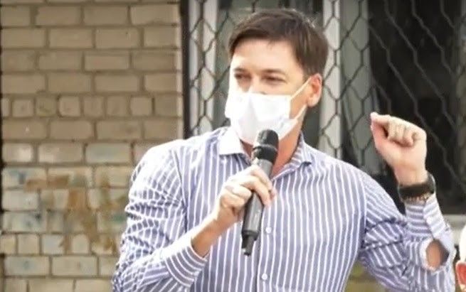 Депутат горсовета Днепра, глава депутатской комиссии горсовета по вопросам бюджета, финансов и местного самоуправления Артем Хмельников