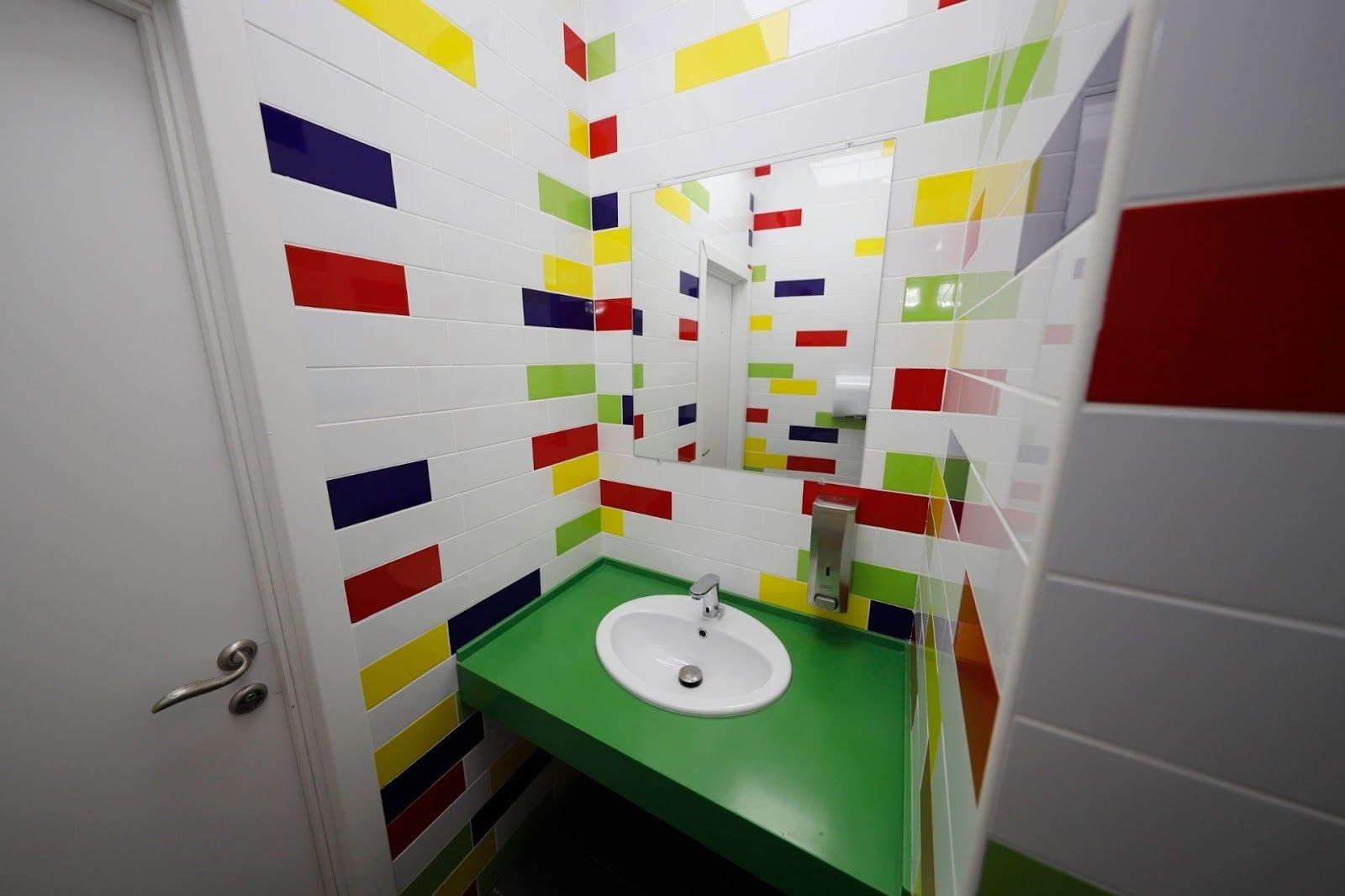 Мэр Днепра Борис Филатов о ремонтах школ, Крестьянского спуска, парковках и планах на 5 лет 5