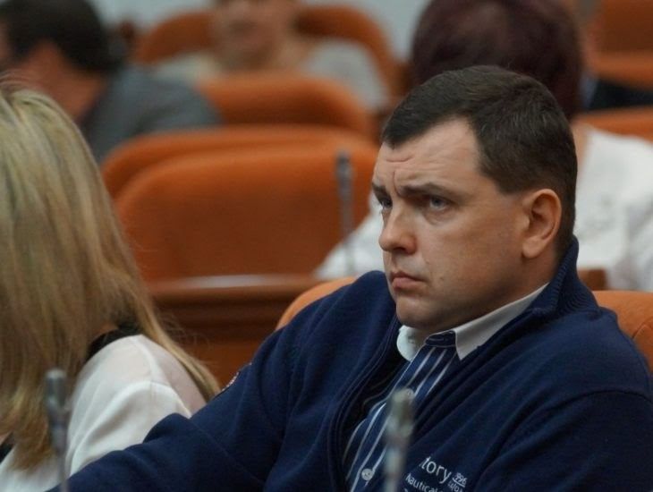 Выборы в Днепре: прогулы, драки и скандалы депутата Суханова 3