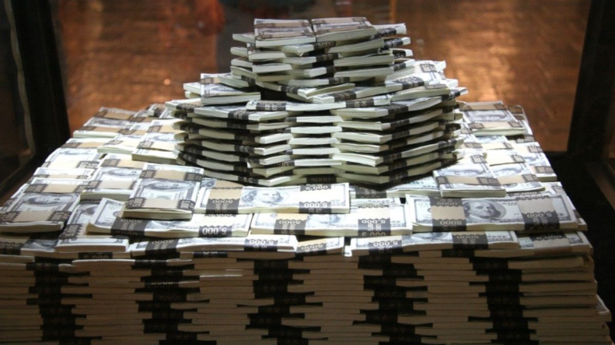 Вам и не снилось: сколько за год заработали главы Нацбанка Украины и их заместители