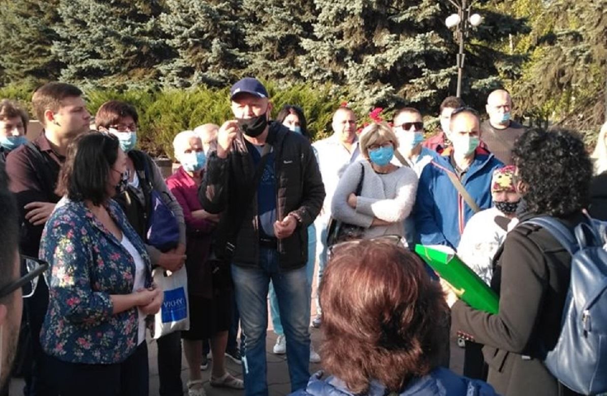 Митинг за «автономку»: в Кривом Роге под горсовет вышли кинутые мэрией и теплосетями 2