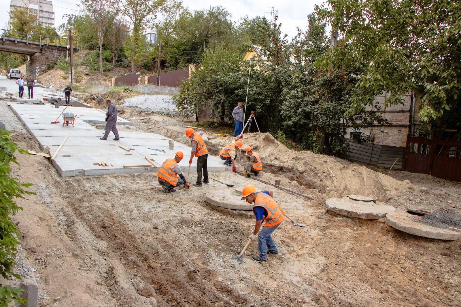 Капремонт Крестьянского спуска закончат в этом году