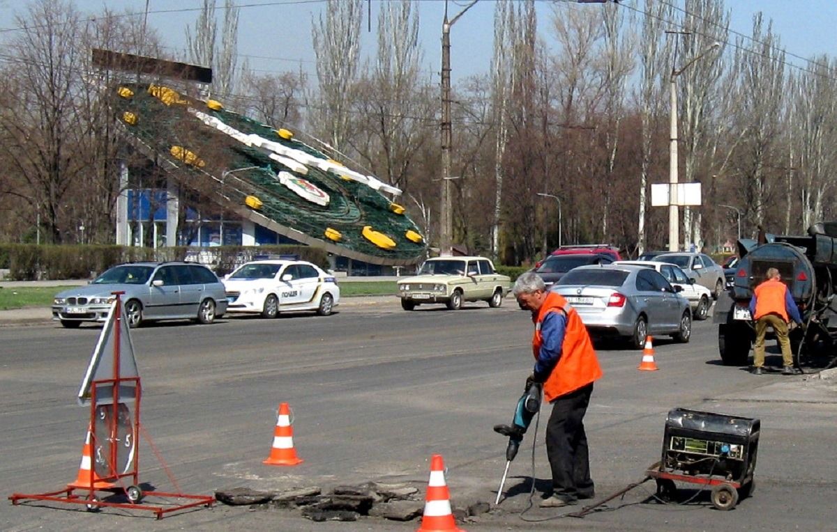 Мэрия Вилкула отдаст 32 миллиона «постоянным партнерам» на ремонт дорог в Кривом Роге