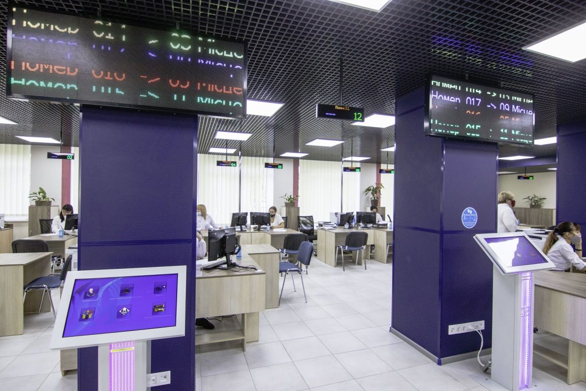 Опенспейс, электронная очередь, детский уголок и все условия для людей с инвалидностью: Правобережное управление социальной защиты после капремонта начало принимать днепрян 3