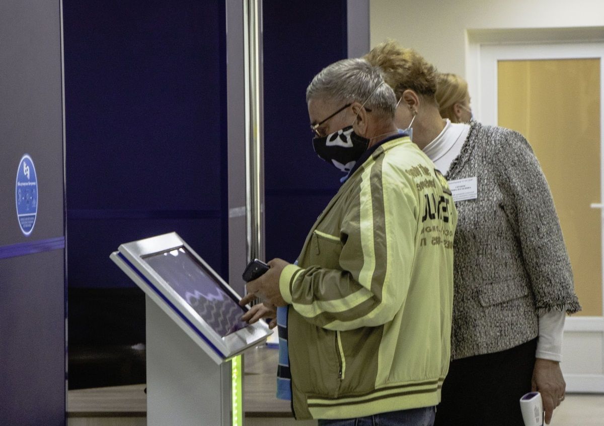 Опенспейс, электронная очередь, детский уголок и все условия для людей с инвалидностью: Правобережное управление социальной защиты после капремонта начало принимать днепрян 6