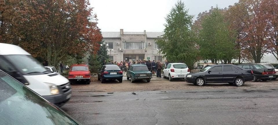 Максима Голосного попытались обвинить в подкупе жителей Каменского за раздачу криптодивидендов сельсоветом Елизаветовки 2