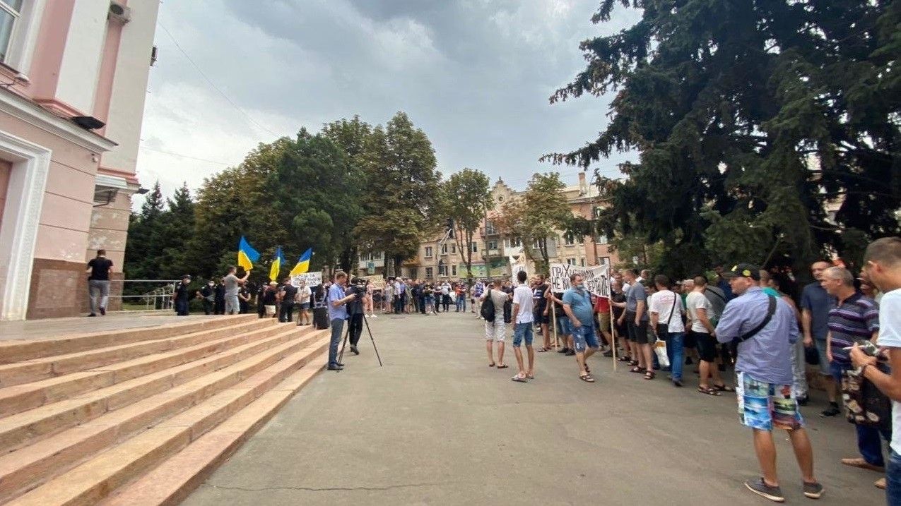 Протесты шахтеров в Кривом Роге: «переговорщик» Михаил Волынец обживает новое элитное жилье и ему не до горняков 2