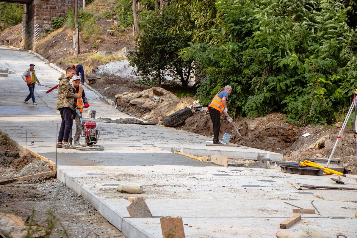 Сколько потратят на ремонт Крестьянского спуска в Днепре 2