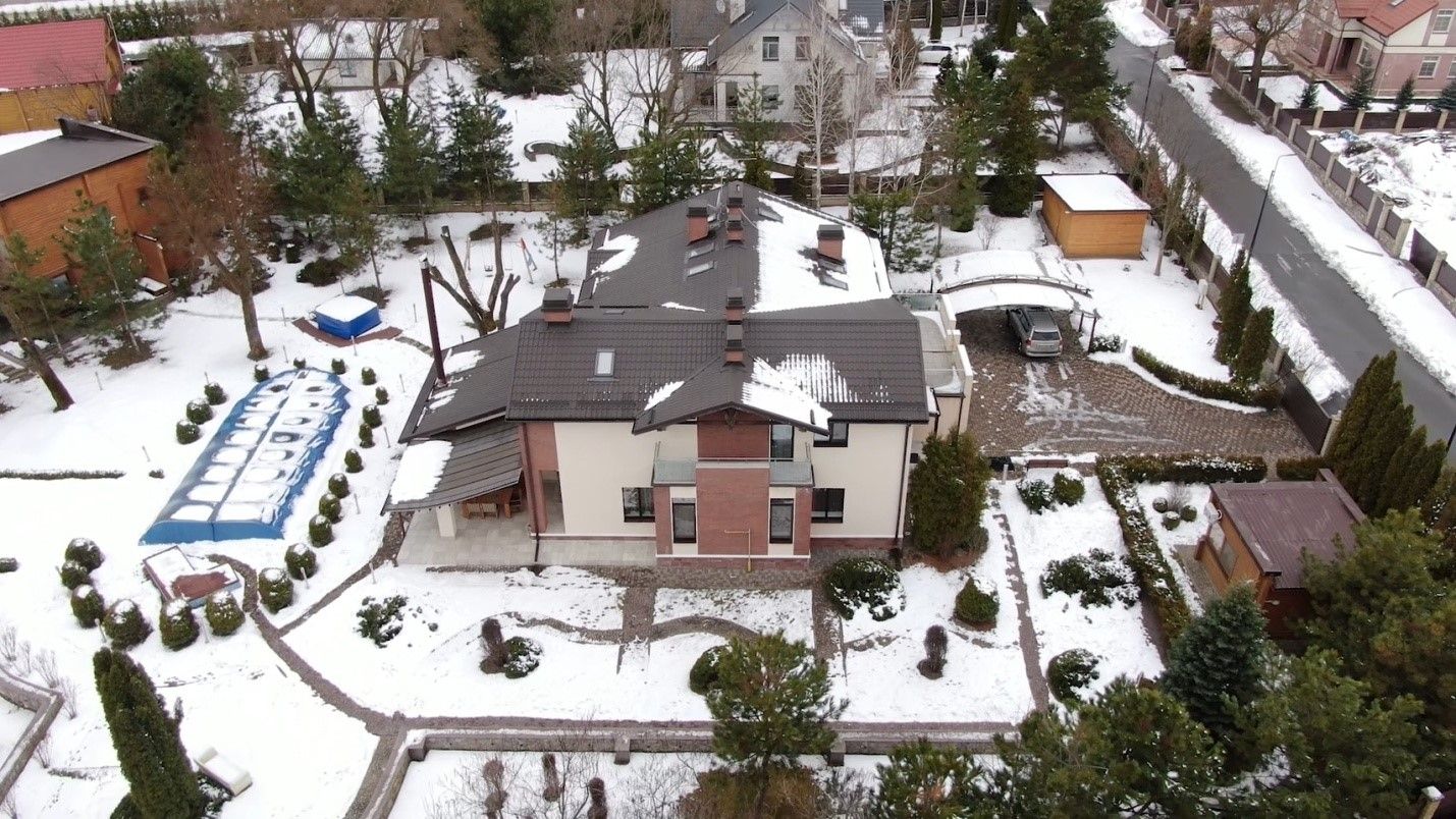 Поместье собственницы газеты Пульс Марии Кондратюк под Киевом