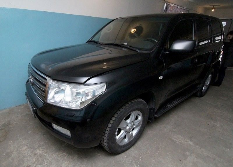 Вместо 57 ИВЛ: на авто и охрану чиновников облсовета и ДнепрОГА потратили 63,8 миллиона гривен 2