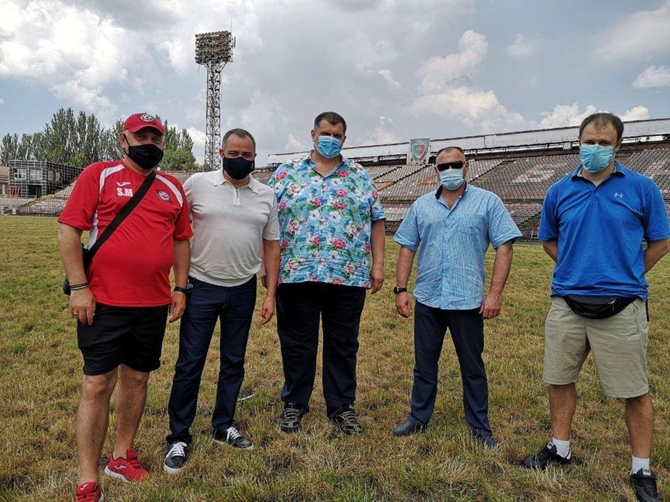 Нардепы прибыли попиариться Нардепы прибыли попиариться