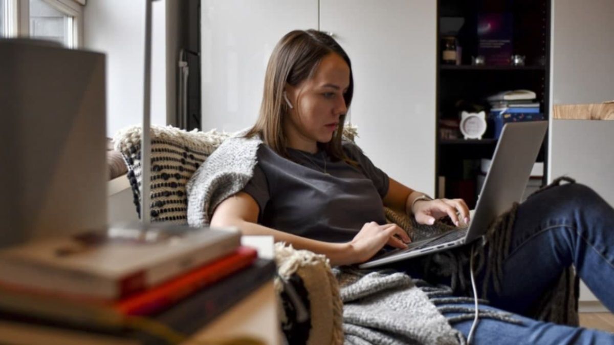 Как в Днепре получить страховку от государства, будучи на самоизоляции