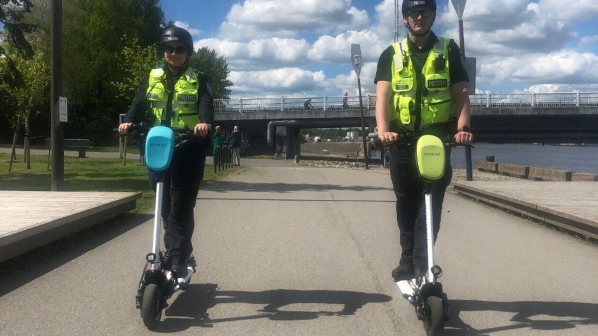 Хипстерам привет: для полиции в Киеве купят самокаты и гироборды