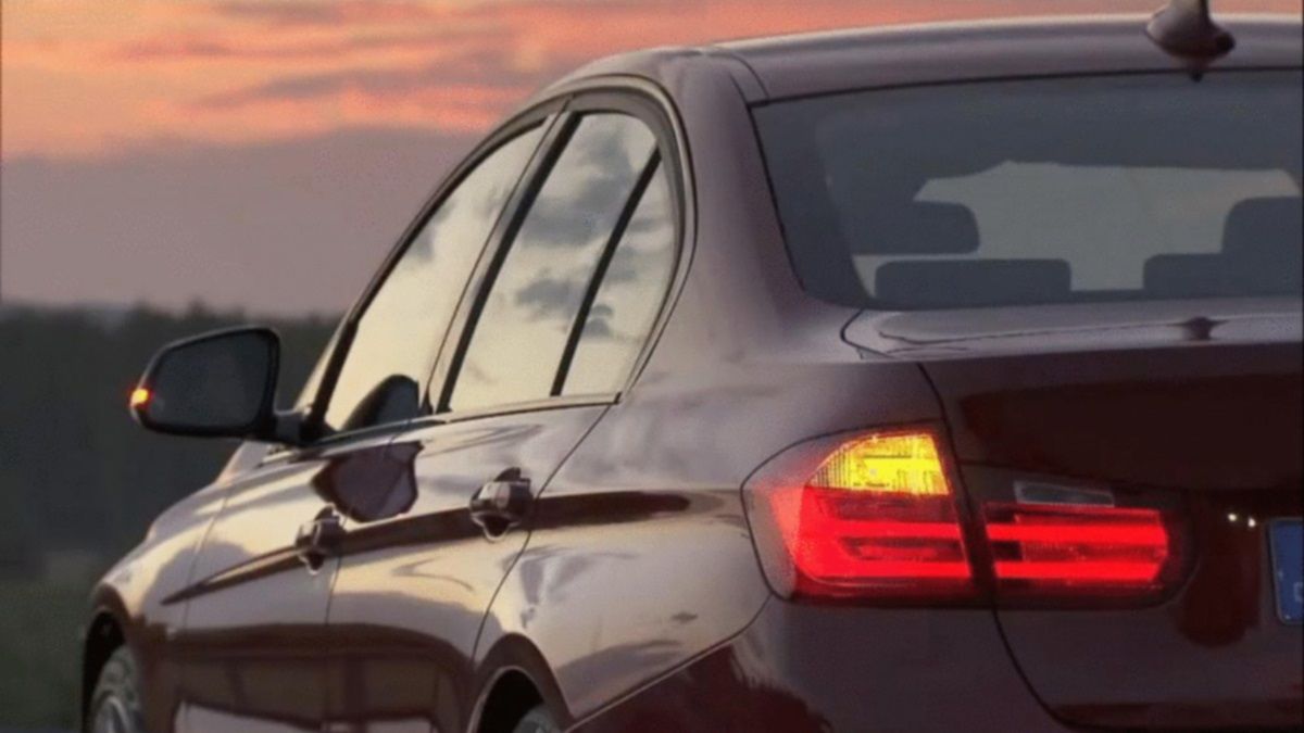 Иначе штраф: когда водителям в Украине можно и нельзя включать «аварийку»