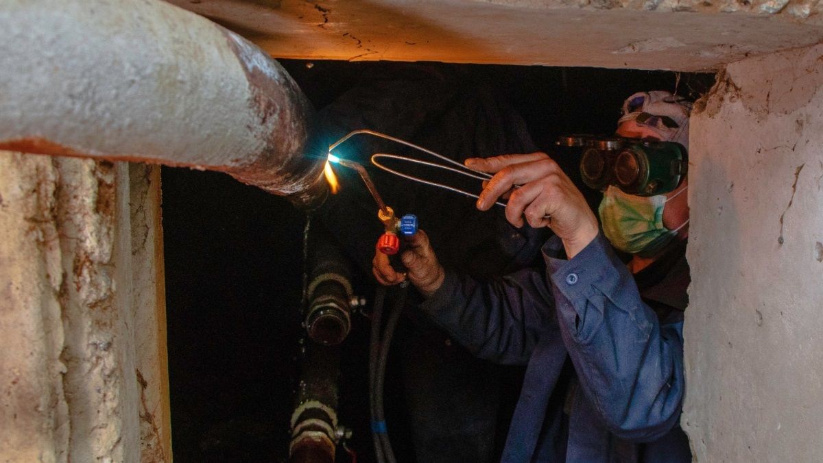 В Днепре на аварийные ремонты потратят 250 миллионов: в каких домах и что смогут делать