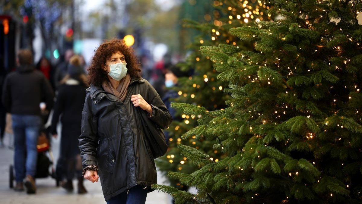 Сколько украинцев поддерживают жесткий локдаун на Новый год: опрос Active Group