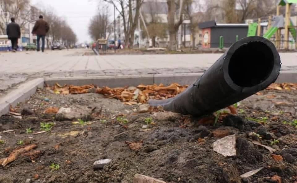 Вкратце о "качестве" работы "Ресурс-монолит" на площади в Павлограде. Фото - Днипро ТВ