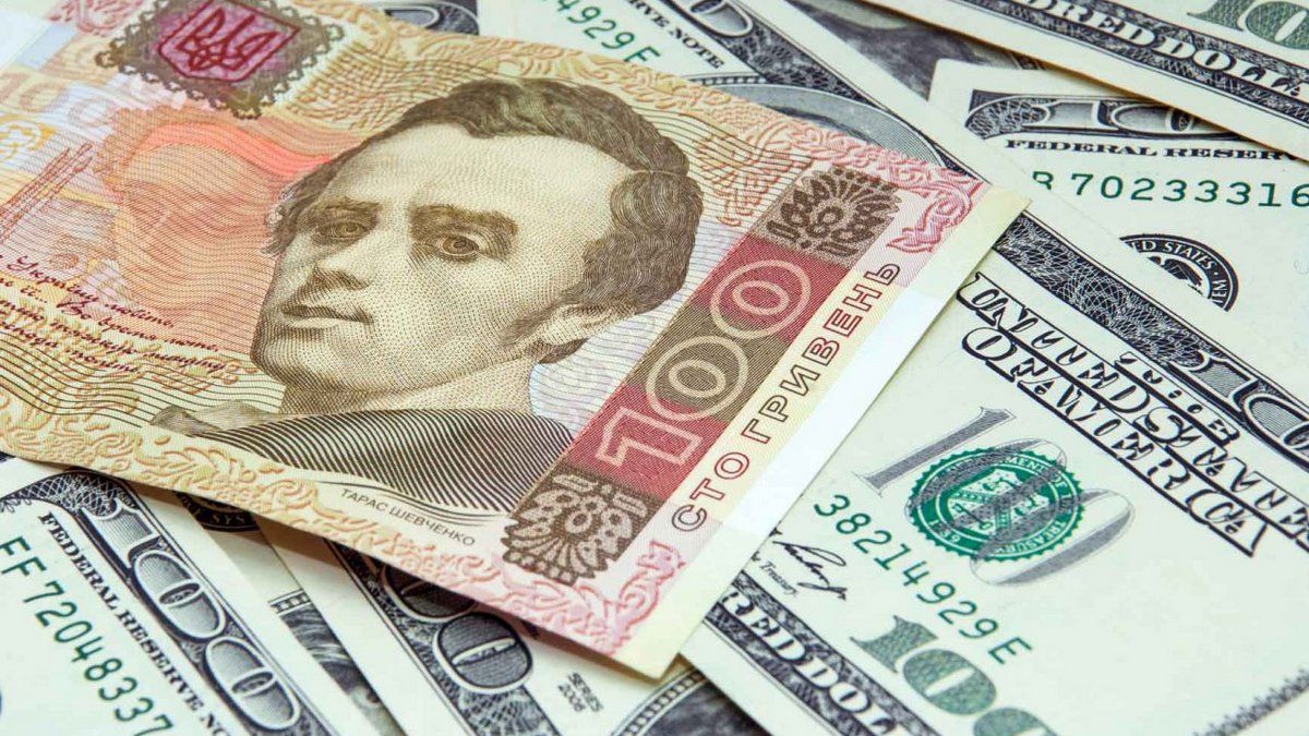 Доллар пошел на спад, что с евро: курс валют на 28 декабря