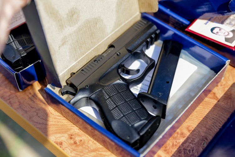 Какое оружие можно применять в Украине для самообороны и что можно купить без разрешения 2