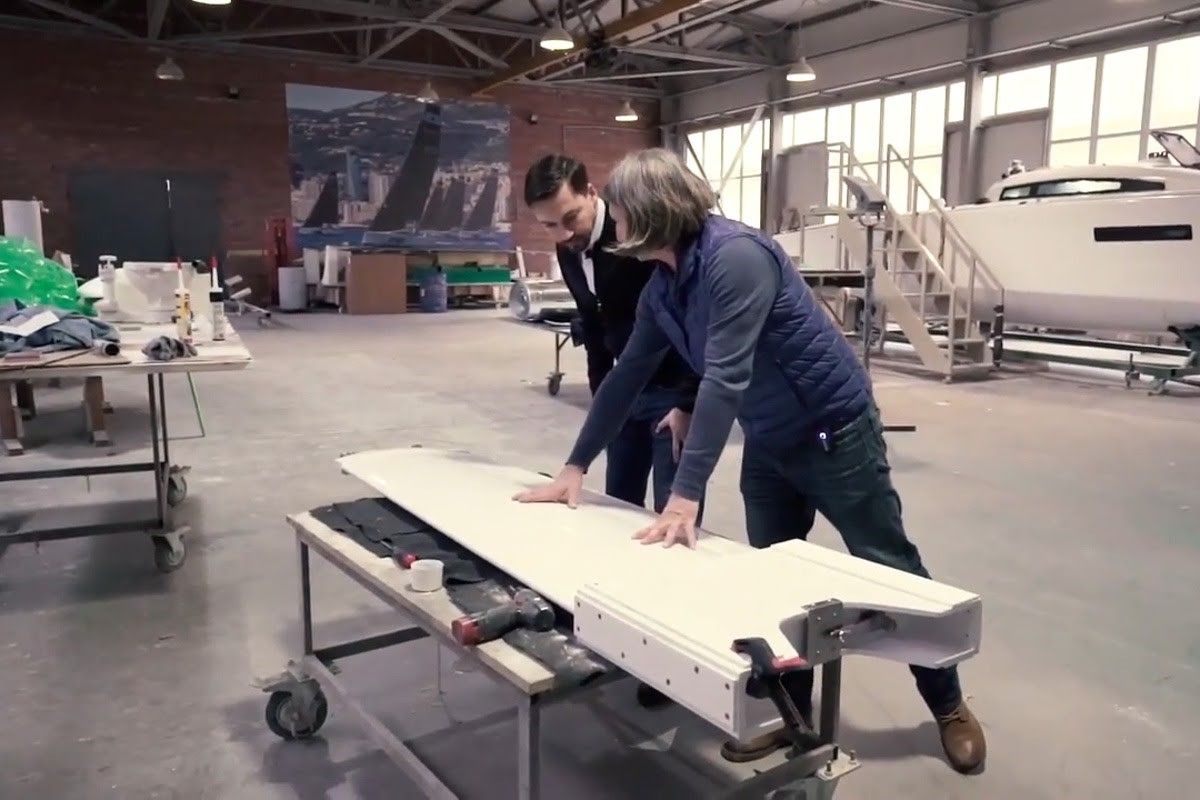 Киль, похожий на крыло самолета