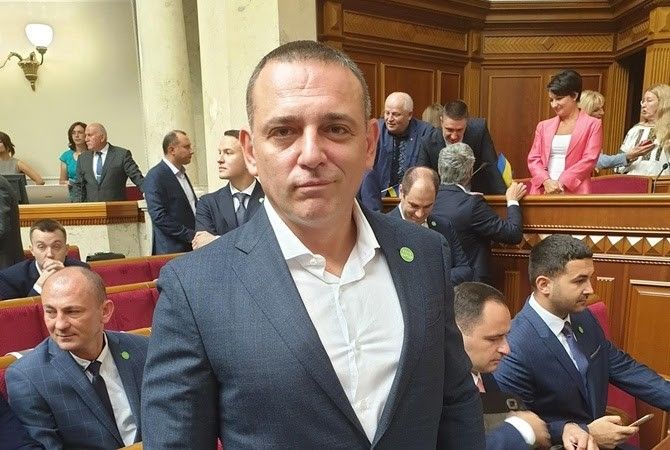 Защита русскоязычных, Коломойский и нелюбовь к Майдану: как работает нардеп от Днепра Макс Бужанский 4