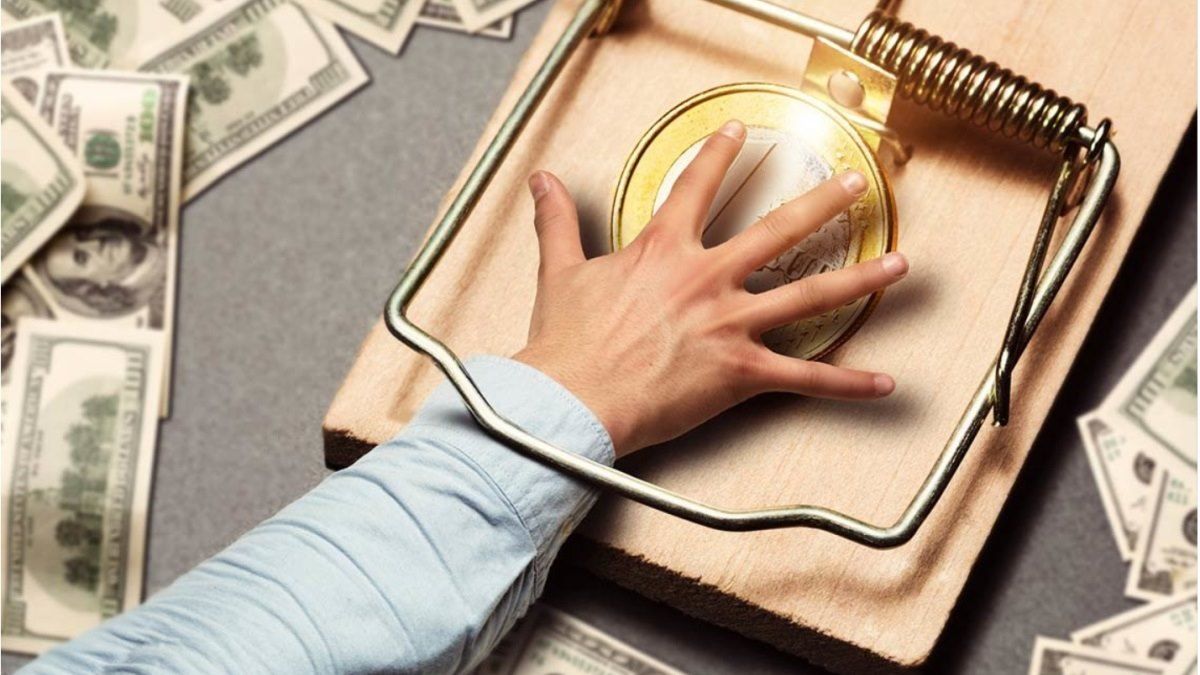 Как Верховная Рада хочет защитить украинцев от финансовых пирамид: новые законопроекты