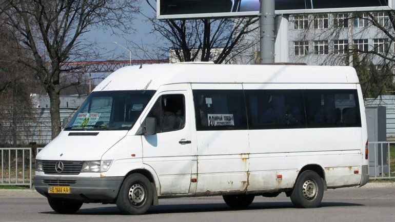 Больше автобусов, воды, каток, и выгул собак: что жители Днепра просили у Филатова в январе 3