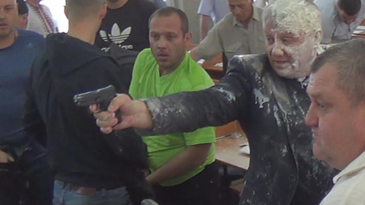 Партия Коломойского, миллионы в кармане и «война» с Фисаком: чем известен мэр Никополя Александр Саюк 3