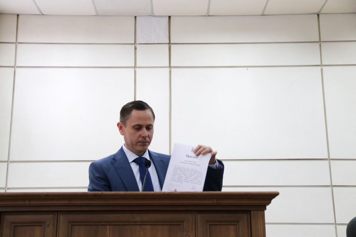 Партия Коломойского, миллионы в кармане и «война» с Фисаком: чем известен мэр Никополя Александр Саюк 8