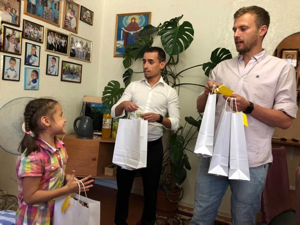 Связь с Олейником, бадминтон, КПД 9%: как работает нардеп из Днепра Кирилл Нестеренко 4